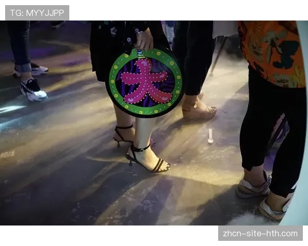 社交媒体热议：某选手出场音乐选择引发粉丝群体内部激烈辩论